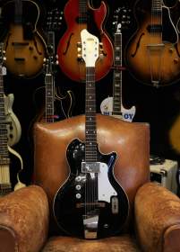 English Electronics Tone Master (Supro) Black de 1960's