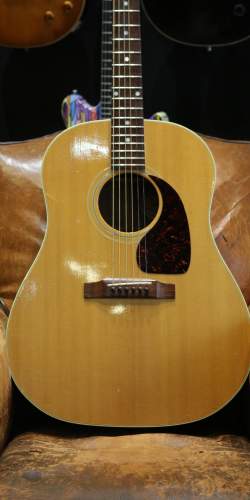Gibson J-45 Natural de 1990