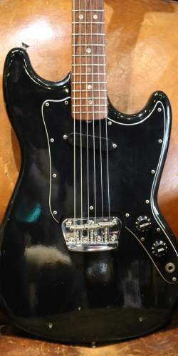 Fender Musicmaster Black de 1978