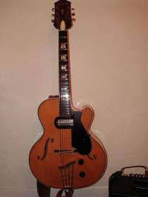 Guitare Harmony H65 de 1957