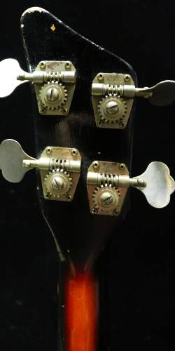 Airline Pocket Bass Sunburst de 1964