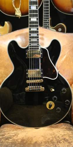 Gibson ES‑355 Lucille BB King Signature Black de 1990.