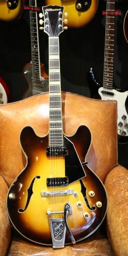 Favino Type ES335 Sunburst des 1960's