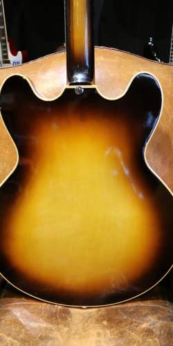 Favino Type ES335 Sunburst des 1960's
