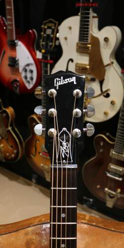 Gibson J-45 Slash Signature Vermillion Burst de 2020