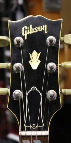 Gibson L7-C Sunburst de 1961