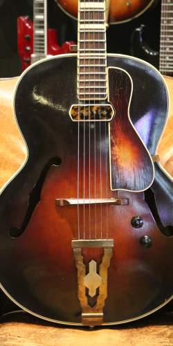 Rio Modèle 260 Sunburst de 1949