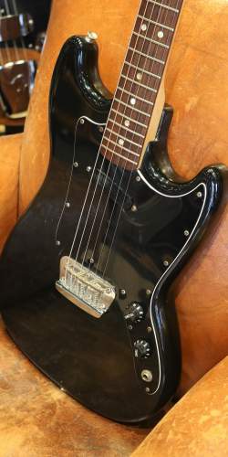 Fender Musicmaster Black de 1978