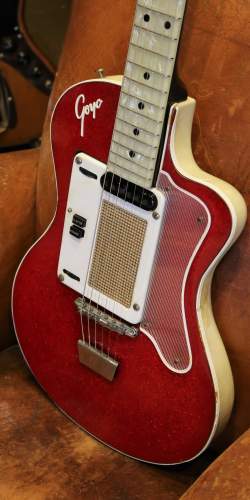 Goya R-80 Red Sparkle de 1960's