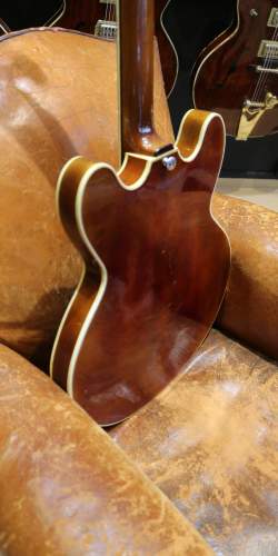 Favino Type EB-2 Caramel de 1965