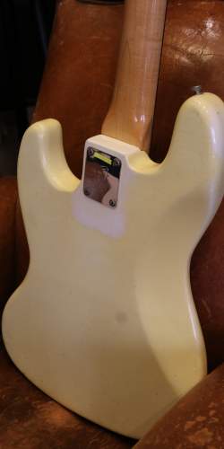 Fender Jazz Bass Olympic White (Matching Headstock) de 1965