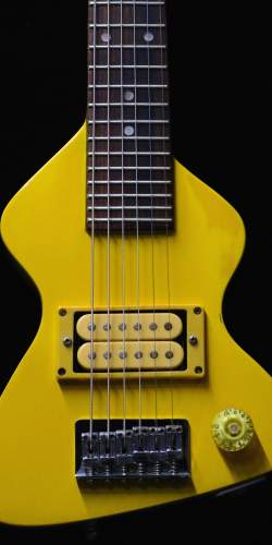 Hondo Chiquita Yellow de 1983