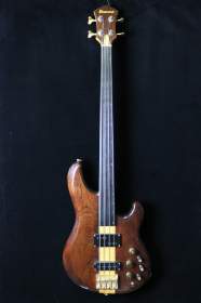 Ibanez Musician Bass Fretless de 1983