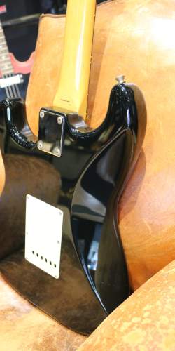 Fender Stratocaster CIJ Black de 1998