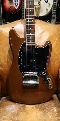 Fender Mustang Mocha Brown (Walnut) de 1977