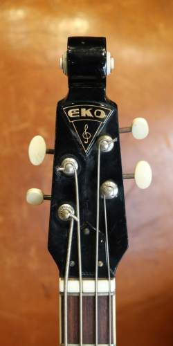 Eko Bass 1150 Sparkle Red de 1960's
