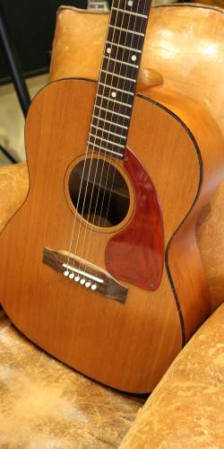 Gibson LG-O Natural de 1964