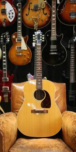 Gibson J-45 Natural de 1990