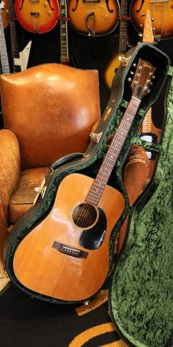 Gibson J-50 Deluxe de 1972