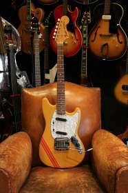 Fender Mustang Yellow Competition de 1972