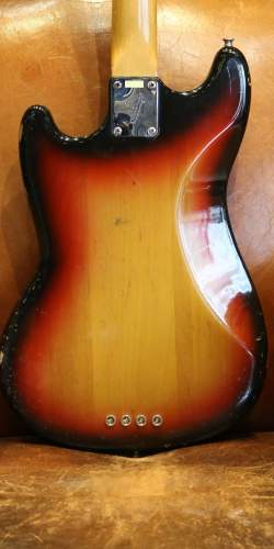 Fender Mustang Bass Sunburst 1975