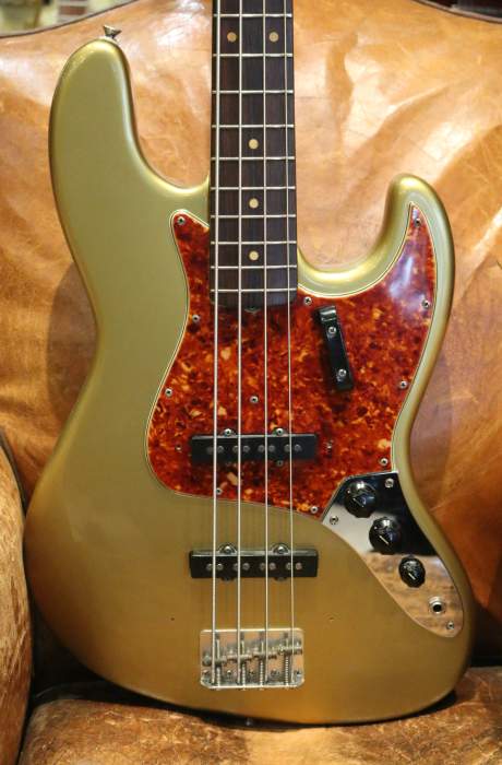 Fender Jazz Bass Serie L Gold Refin de 1964