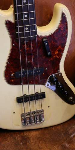 Fender Jazz Bass Olympic White (Matching Headstock) de 1965