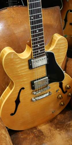Gibson ES-335 Dot Figured Antique Natural de 1997