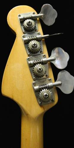 Fender Mustang Bass Sunburst de 1976