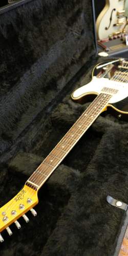 Whitfill Custom Black de 2016