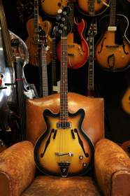 Fender Coronado I Bass Sunburst de 1968