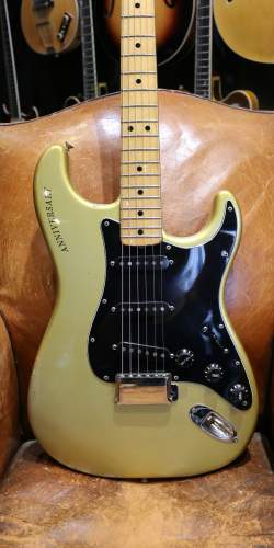 Fender Stratocaster 25th Anniversary Gold de 1979