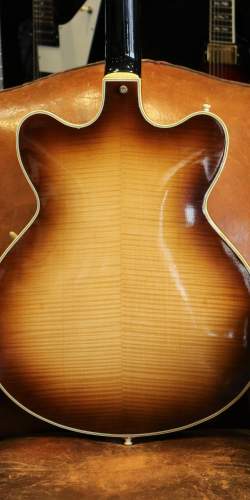 Hofner Verythin 4575 Tobacco Burst de 1960's