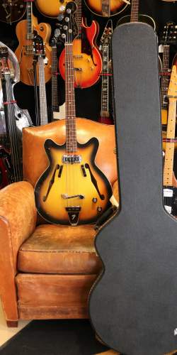 Fender Coronado I Bass Sunburst de 1968