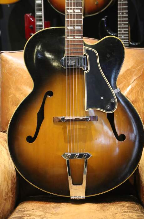 Gibson L7-C Sunburst de 1961