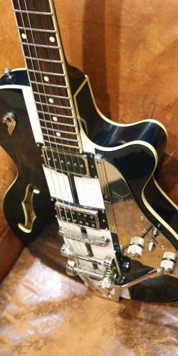 Duesenberg Starplayer TV Green Sparkle Mike Campbell de 2021