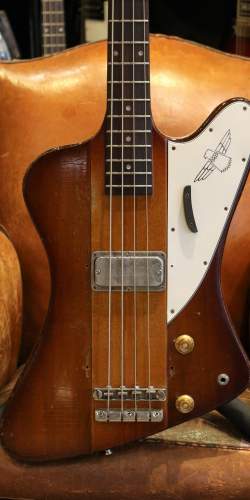 Gibson Thunderbird II Sunburst de 1965