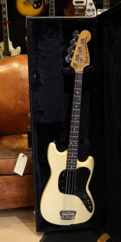 Fender Musicmaster Bass Olympic White de 1978