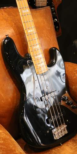 Fender Jazz Bass Black de 1975