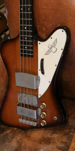 Gibson Thunderbird IV Sunburst de 1964