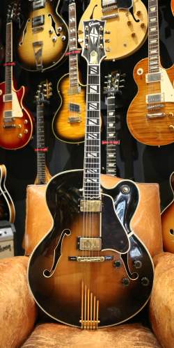 Gibson Super V CES Tobacco Sunburst de 1979 !