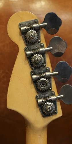 Fender Musicmaster Bass Olympic White de 1978