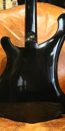 Rickenbacker 4001 Jetglo de 1975