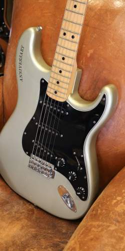 Fender Stratocaster 25th Anniversary de 1979