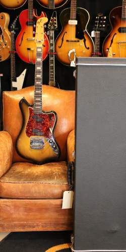 Fender Custom Maverick Sunburst de 1966