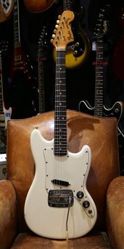 Fender Bronco White (refinish) de 1974