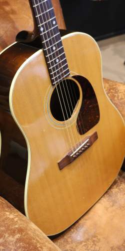 Gibson J-45 Natural de 1990