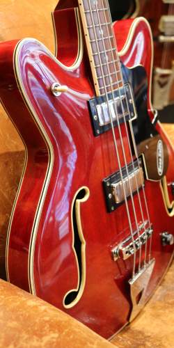 Basse Zerosette Cherry 1960's