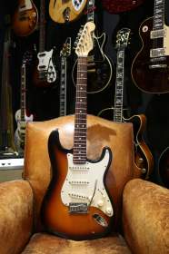 Fender Stratocaster American Standard Sunburst de 1999