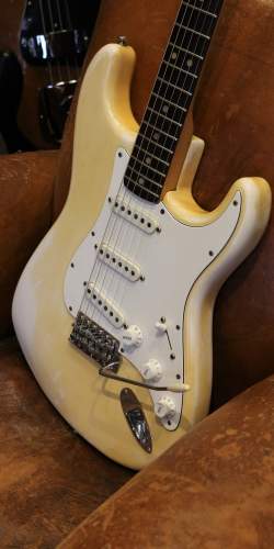 Fender Stratocaster Olympic White de 1975